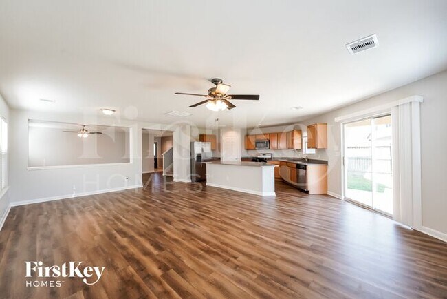 Foto del edificio - 18715 White Barnwood Ct