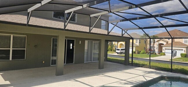 Foto del edificio - 8500 Palm Harbor Dr