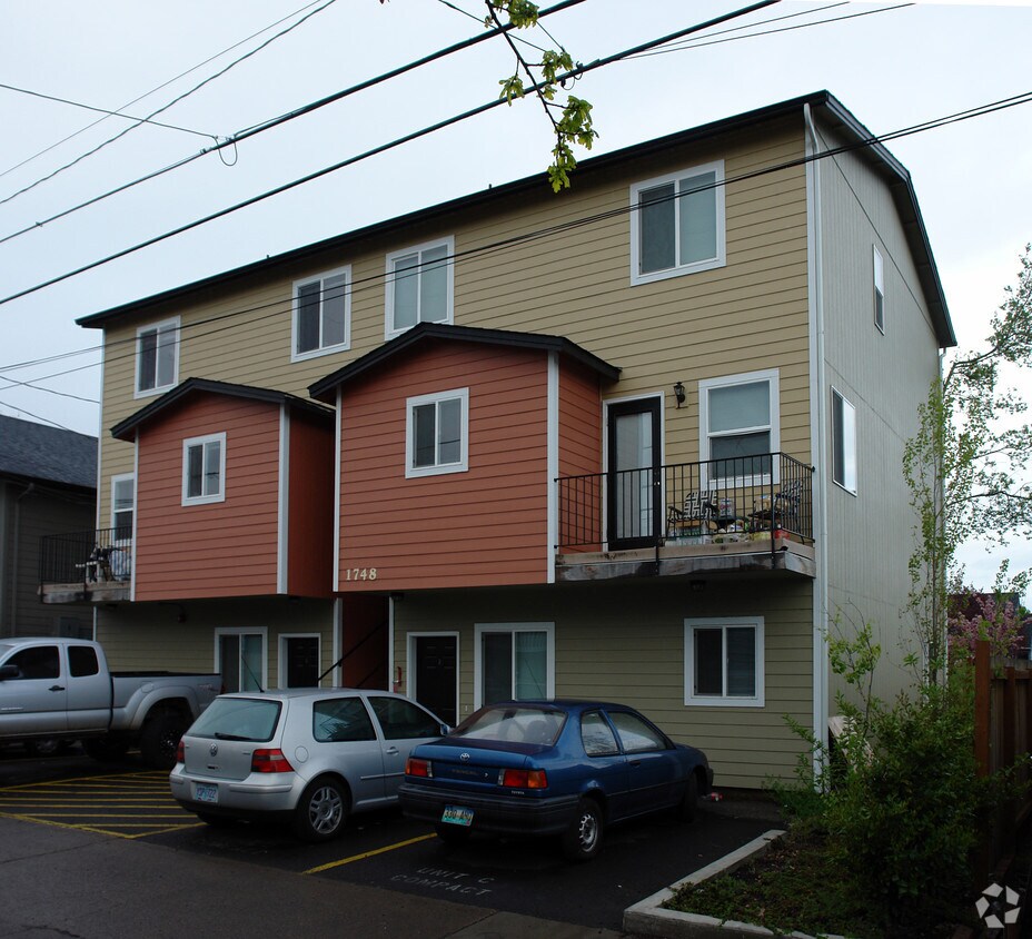 1748 Ferry Aly, Eugene, OR 97401 Apartments in Eugene, OR