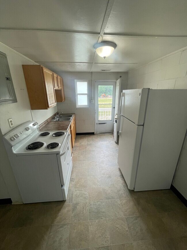 Foto del edificio - Duplex for rent! 2Bd 1Ba!