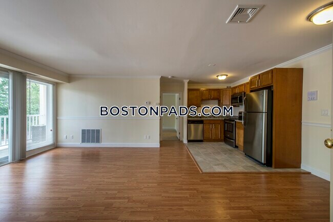 Building Photo - 20 Westgate Dr