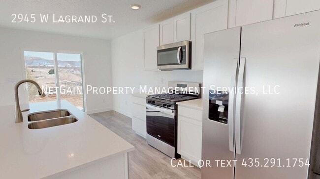 Foto del edificio - 2945 W LaGrand St