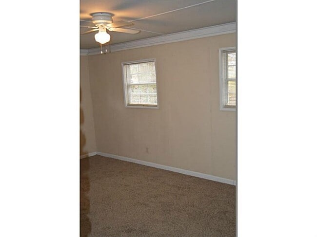 Foto del edificio - 652 Moselle Dr