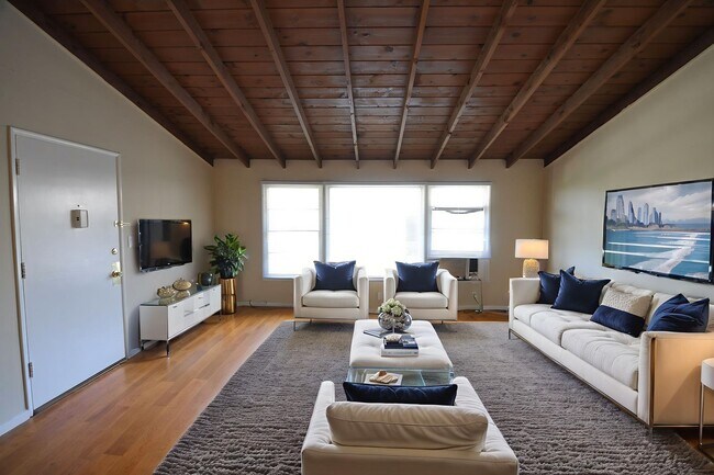 Foto del edificio - 14830 Dickens St