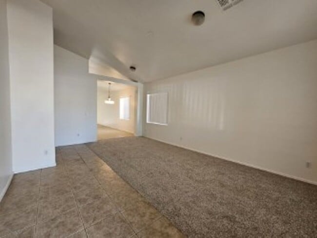 Building Photo - In laveen