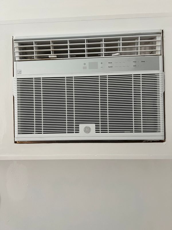 Building Photo - 2300 NE 11th Ave