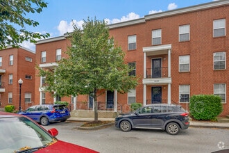 Building Photo - 4625 Dillon St