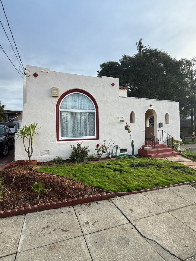 Foto del edificio - Better an a 3 Bedroom - 2 Bed House with a Studio