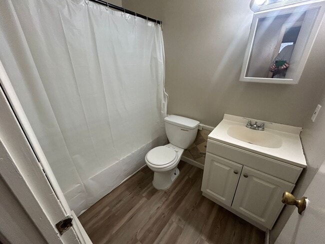 Foto del edificio - 1618 Milburn Ave