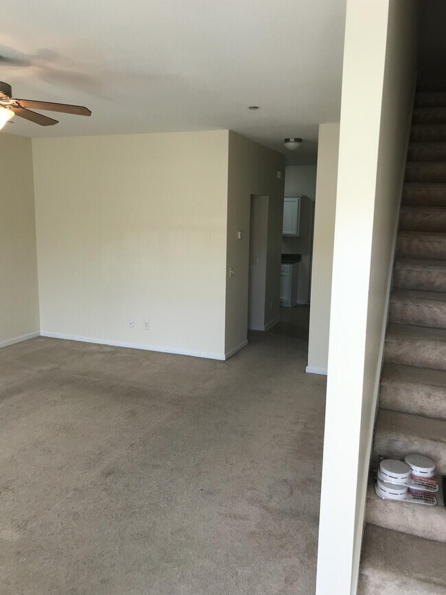 Building Photo - 363 Laurel Oak Ln