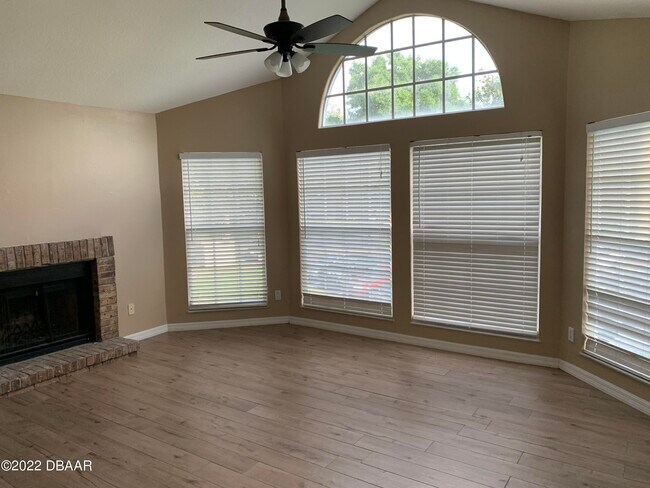 Foto del edificio - 942 Bakewell Ct