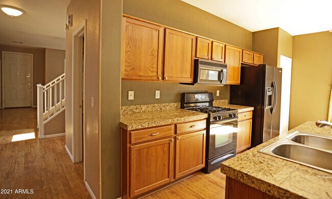 Foto del edificio - 3832 E Fairview St
