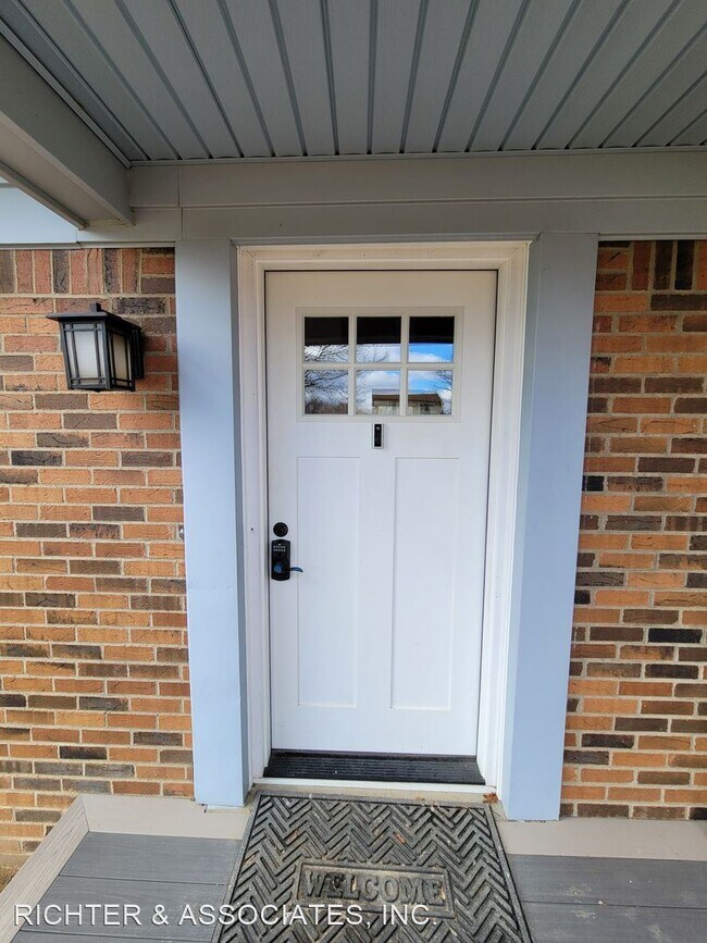 Foto del edificio - 3 br, 1.5 bath House - 1281 RUE DEAUVILLE ...