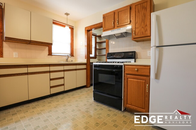 Building Photo - 66 Breck Ave