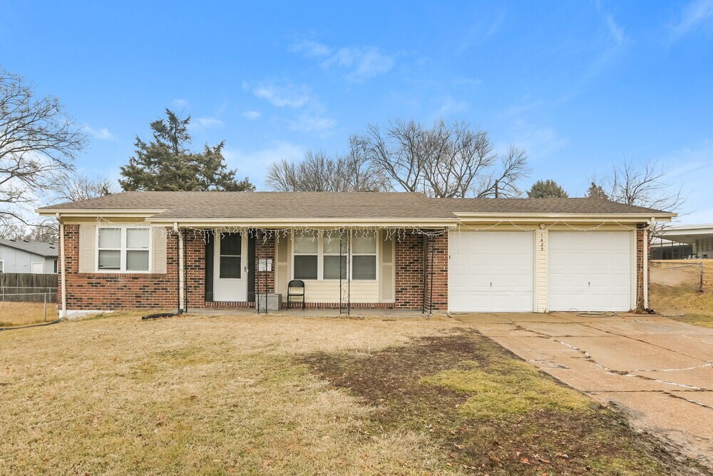 Primary Photo - 1425 Derhake Rd