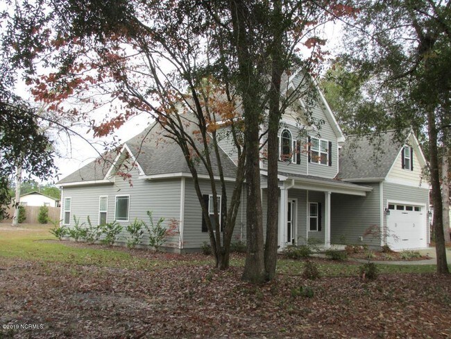 Building Photo - 411 Ardan Oaks Cir