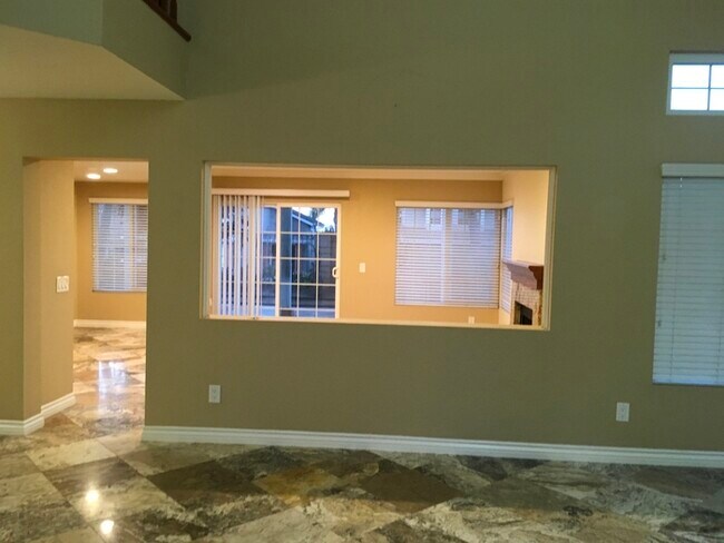 Foto del edificio - Beautiful 3 Bedroom 2.5 Bath Home in Desir...