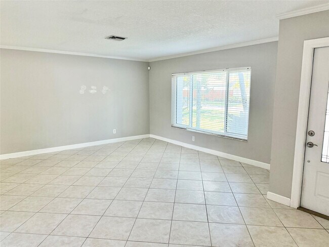 Building Photo - 9850 NW 25th Ct