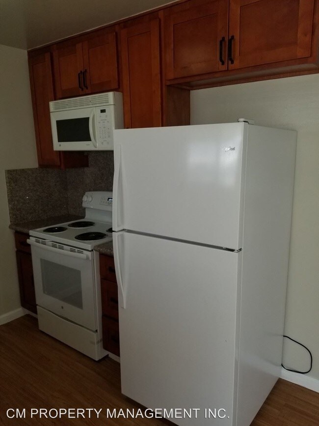 Foto del edificio - 7240 Bark Ln