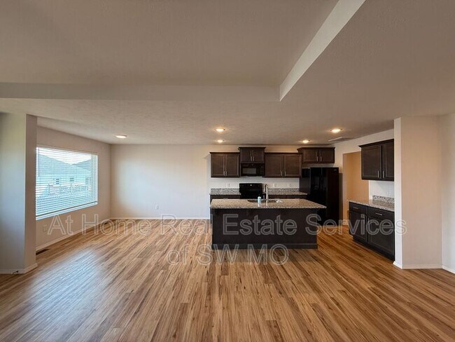 Foto del edificio - 1459 Price St