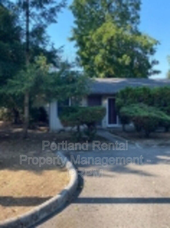 Building Photo - 19109 SE Yamhill St