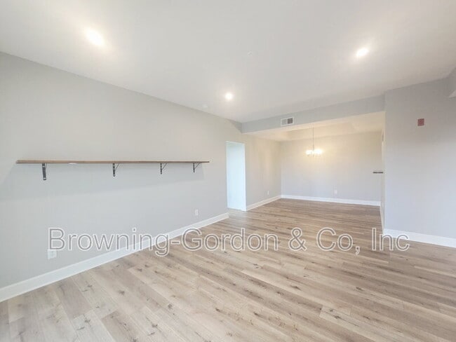Foto del edificio - 8601 Peckham Ln