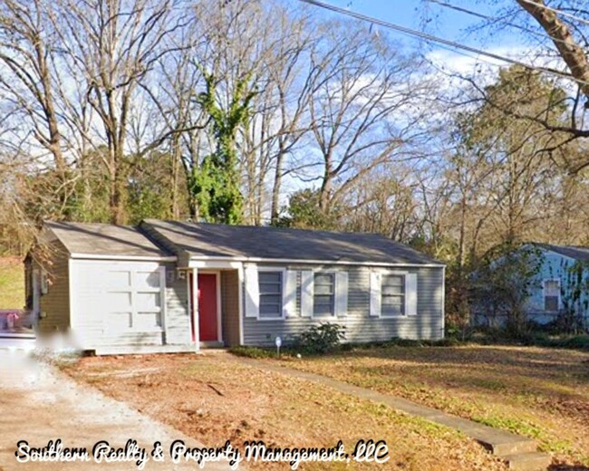 Building Photo - Avondale Road in Forest Hills' Perry Hill ...