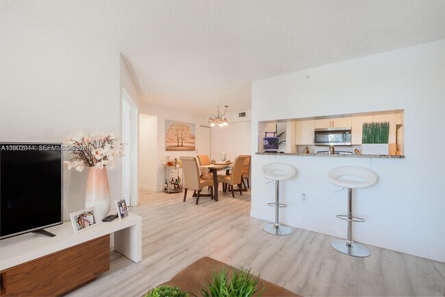 Foto del edificio - 12160 St.Andrews Pl