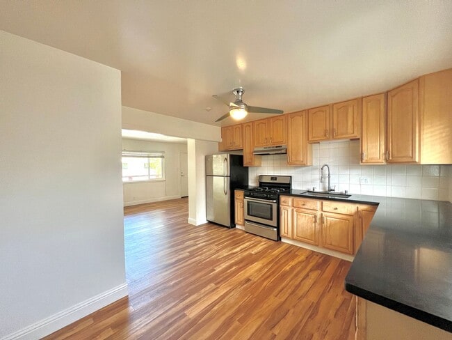 Building Photo - 871 Sonoma Ave