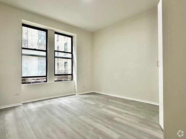 Building Photo - 209 W 108th St
