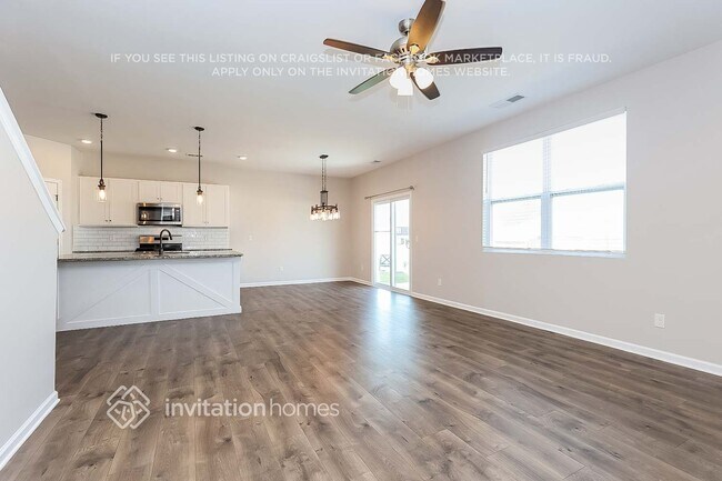 Building Photo - 1168 Rosewood Dr
