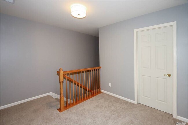 Building Photo - 151 Brattle Cir
