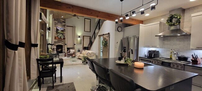 Building Photo - 2100 Marys Lake Rd