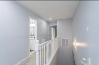 Building Photo - 15614 Pebble Bend Dr