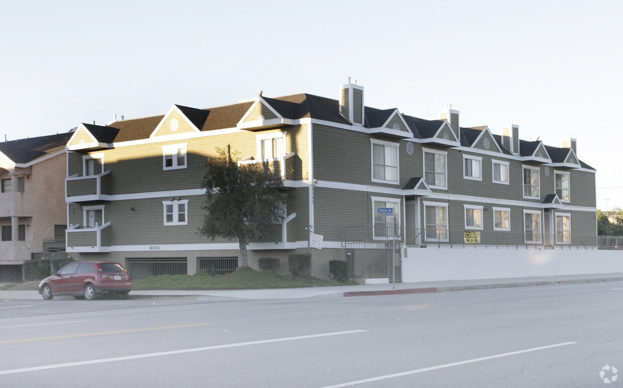 6353 Denny Ave, North Hollywood, CA 91606 Apartments in North