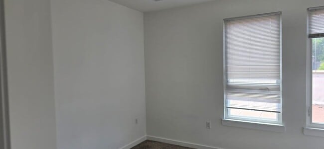Foto del edificio - 687 Ocean Ave