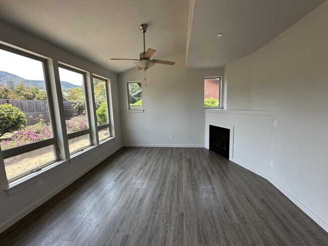 Foto del edificio - 96 Dunn Cir