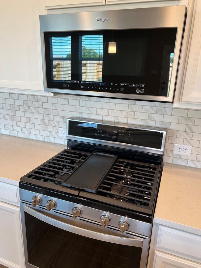 Foto del edificio - 5635 Giving Grace Wy