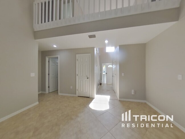 Foto del edificio - 1357 Heritage Acres Blvd