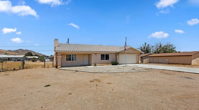 Building Photo - 3 BEDROOM APPLE VALLEY HOME