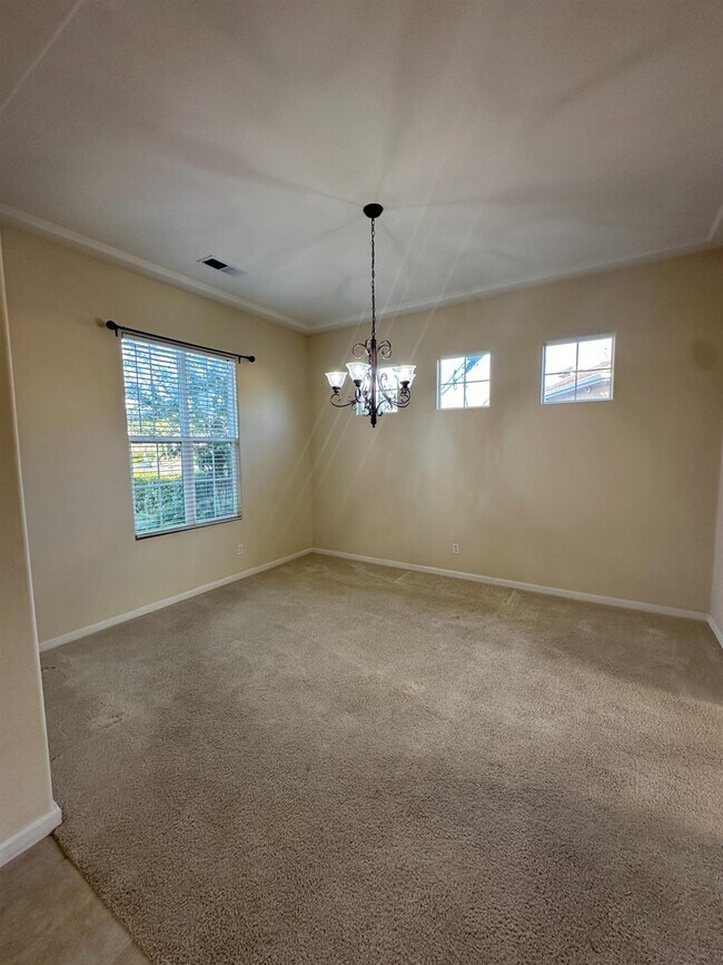 Building Photo - 2570 Magill Ave