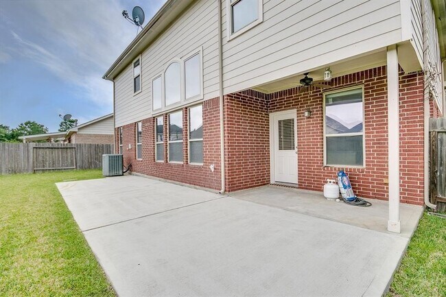 Foto del edificio - 26307 Sundown Cove Ln