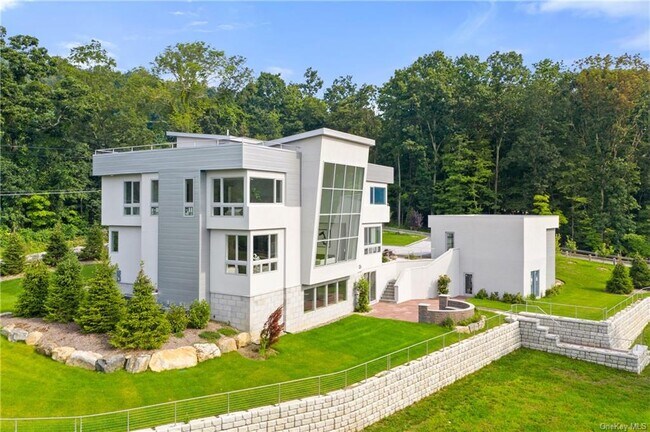 Building Photo - 68 Root Ave