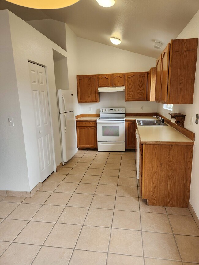 525 N Diamond Ave, Canon City, CO 81212 Townhome Rentals in Canon