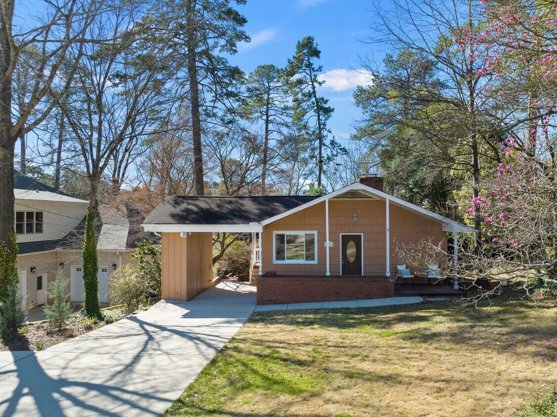 Primary Photo - 3431 Bradley Place