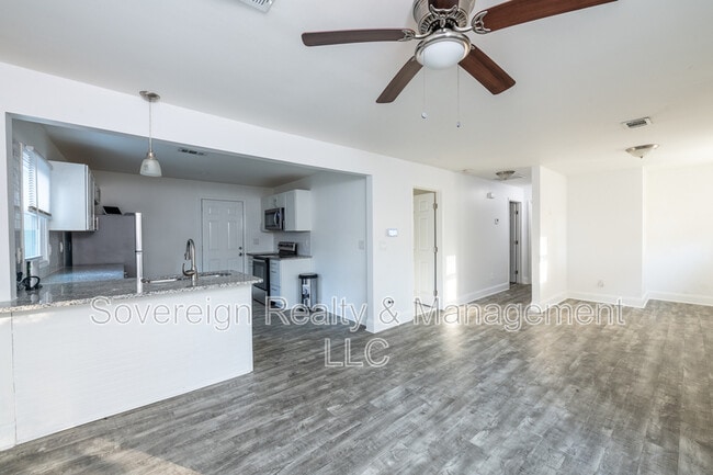 Foto del edificio - 2973 1st Ave SW