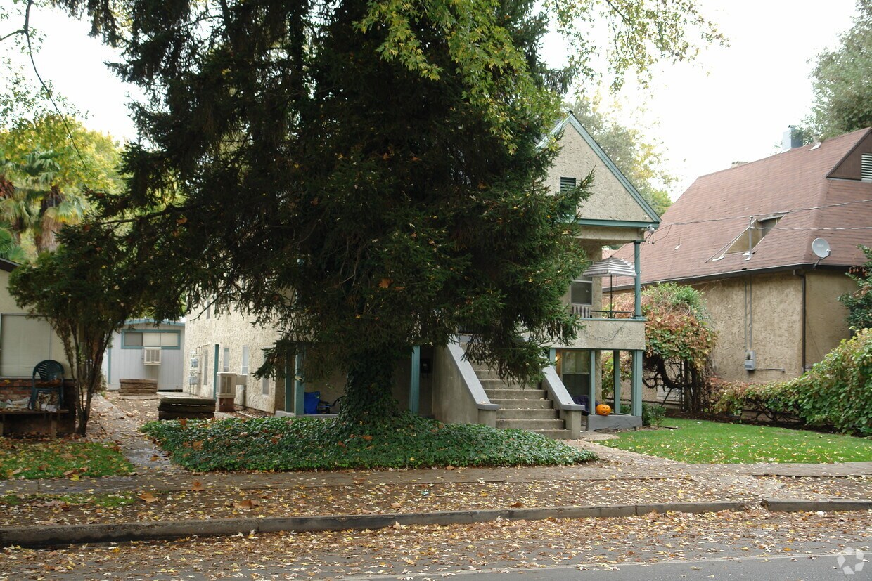 Foto del edificio - 832 W 1st St