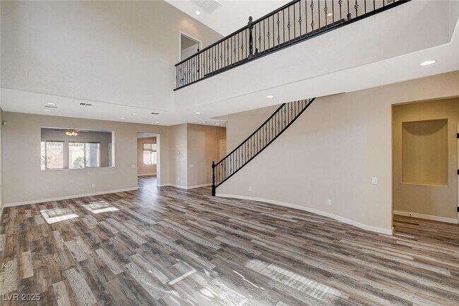 Building Photo - 2536 Sturrock Dr