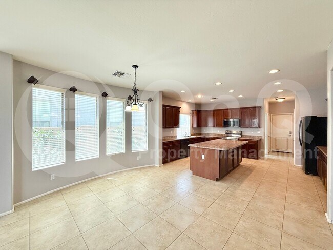 Foto del edificio - 4413 E Odessa Dr