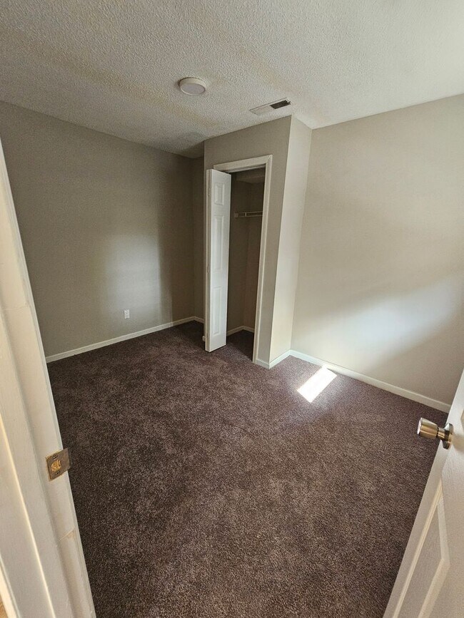 Building Photo - Move-In Ready 4BR Home in Rapidly Growing ...